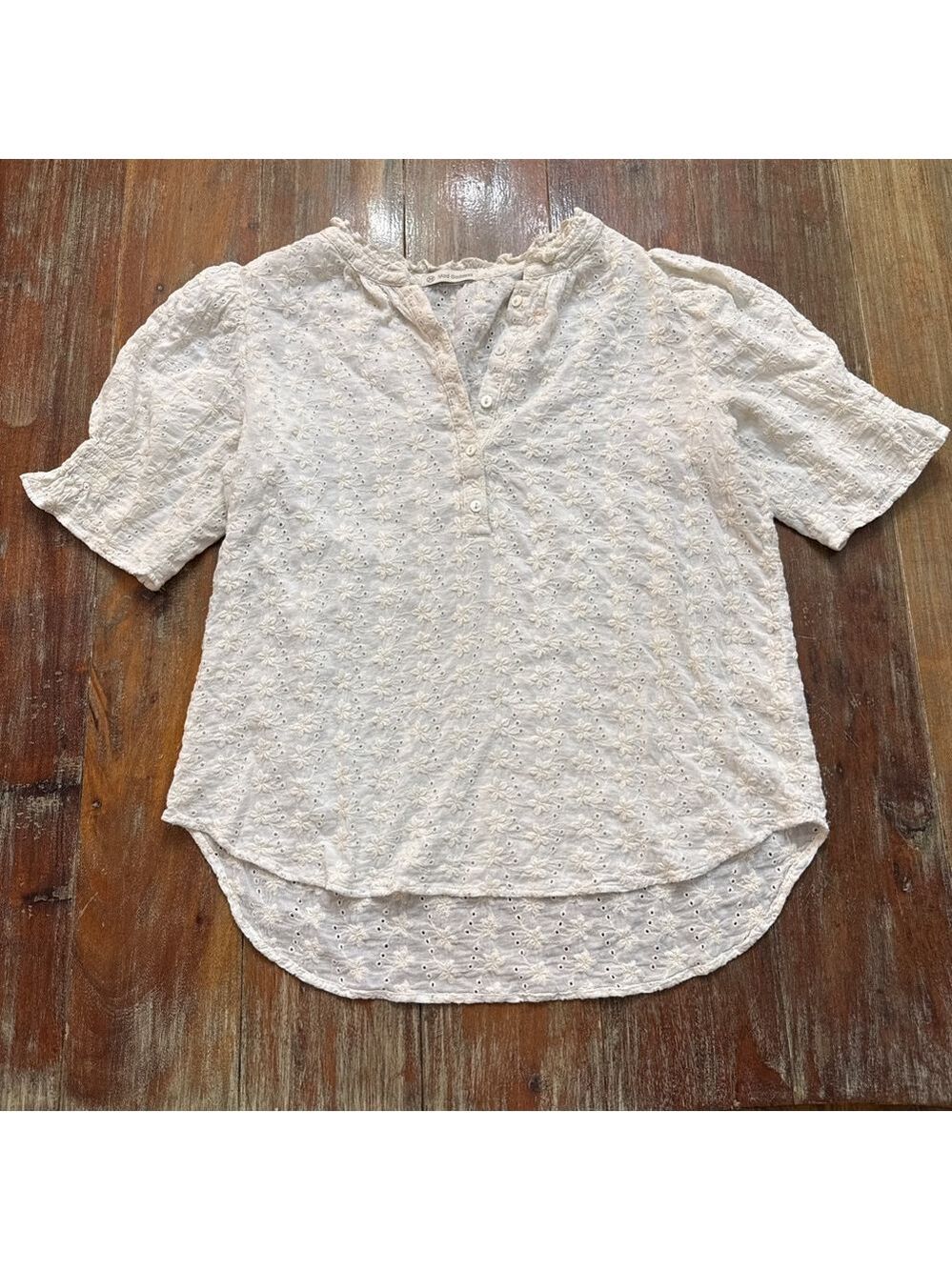 Mod Goddess White Floral Eyelet Blouse Medium Boho